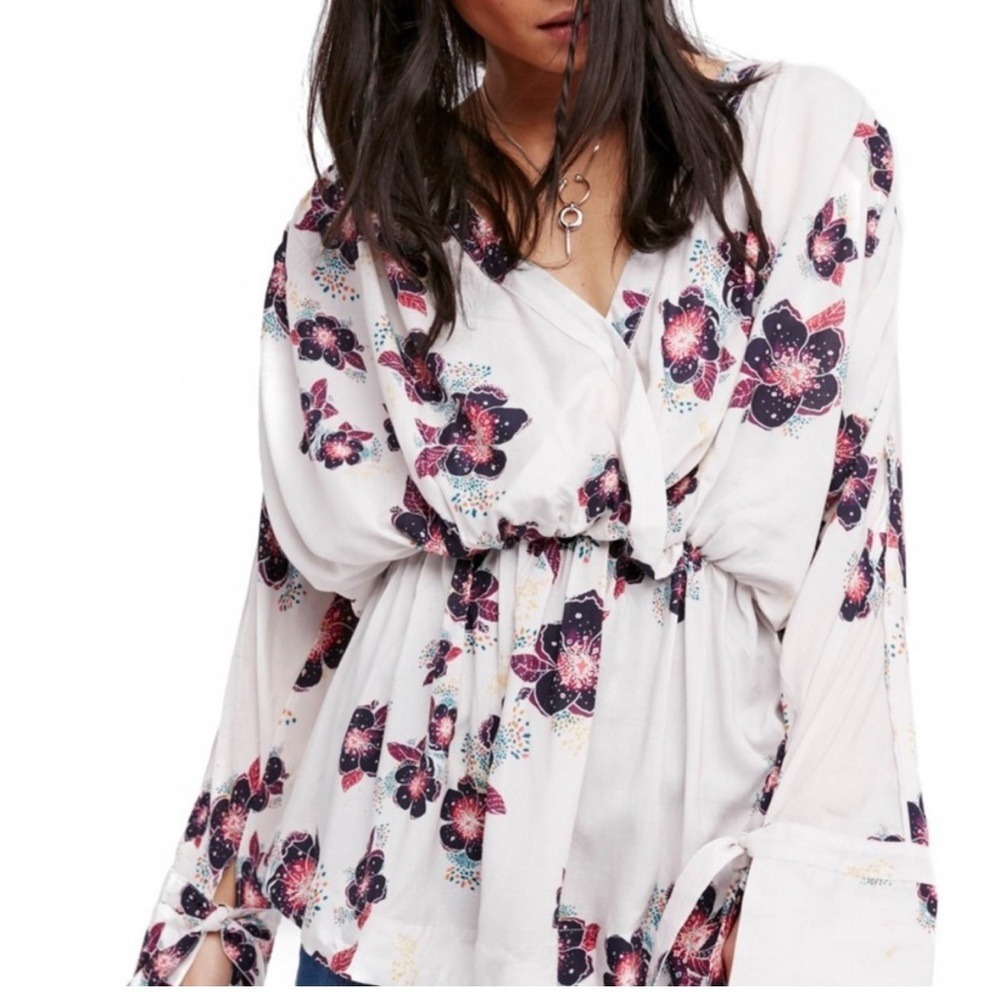 Free People Top Size XS Cream Multi-Color Pattern Tuscan Dreams Tunic‎ Oversized
